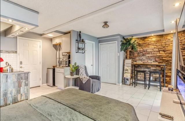 Brooklyn Spacious Space With Private Entrance, Bathroom, & Backyard - Full-Kitchen ニューヨーク エクステリア 写真