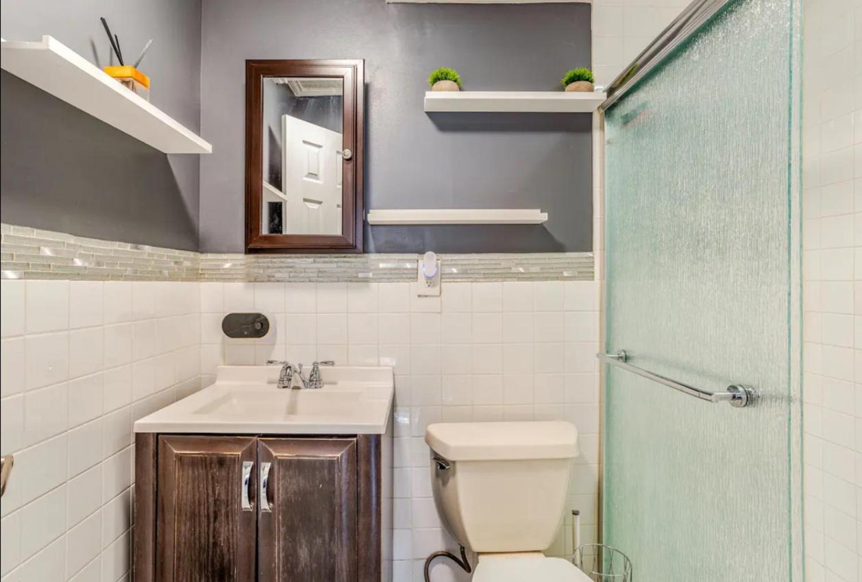 Brooklyn Spacious Space With Private Entrance, Bathroom, & Backyard - Full-Kitchen ニューヨーク エクステリア 写真